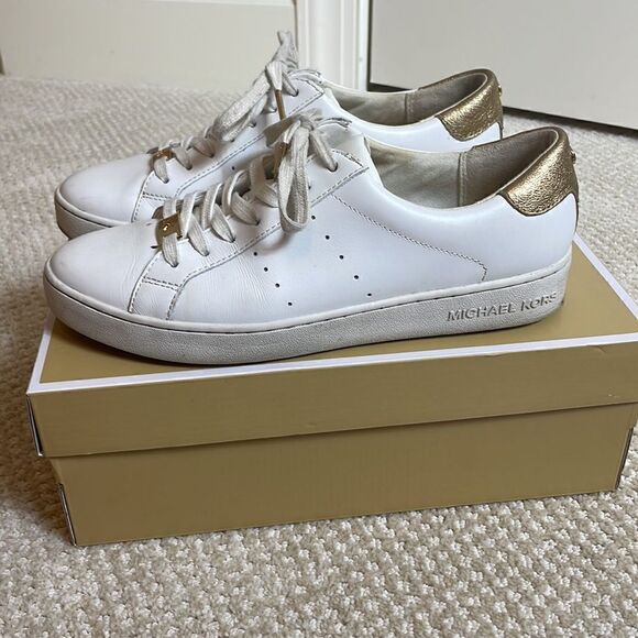 Michael Kors Irving Lace Up Sneakers - Picture 5 of 8